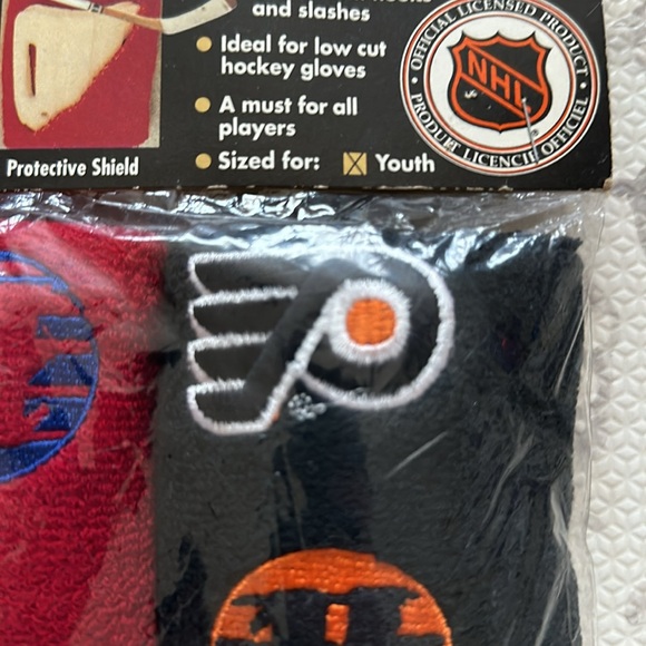 VINTAGE NHL Flyers & Capitals Wrist Pro Wrist Protectors w/ Protective Shield - Picture 2 of 3